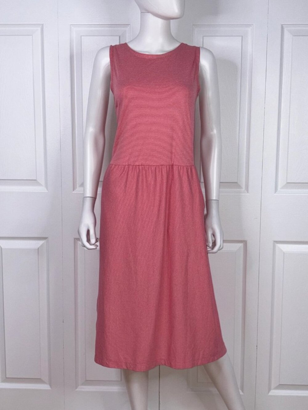 COLUMBIA women's  summer dress medium size
